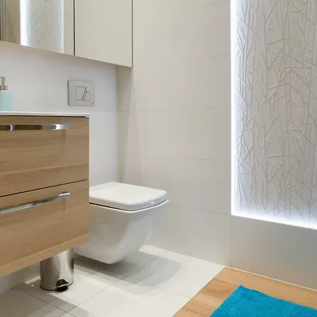 Wonderful Wrzesinska Street Apartment *